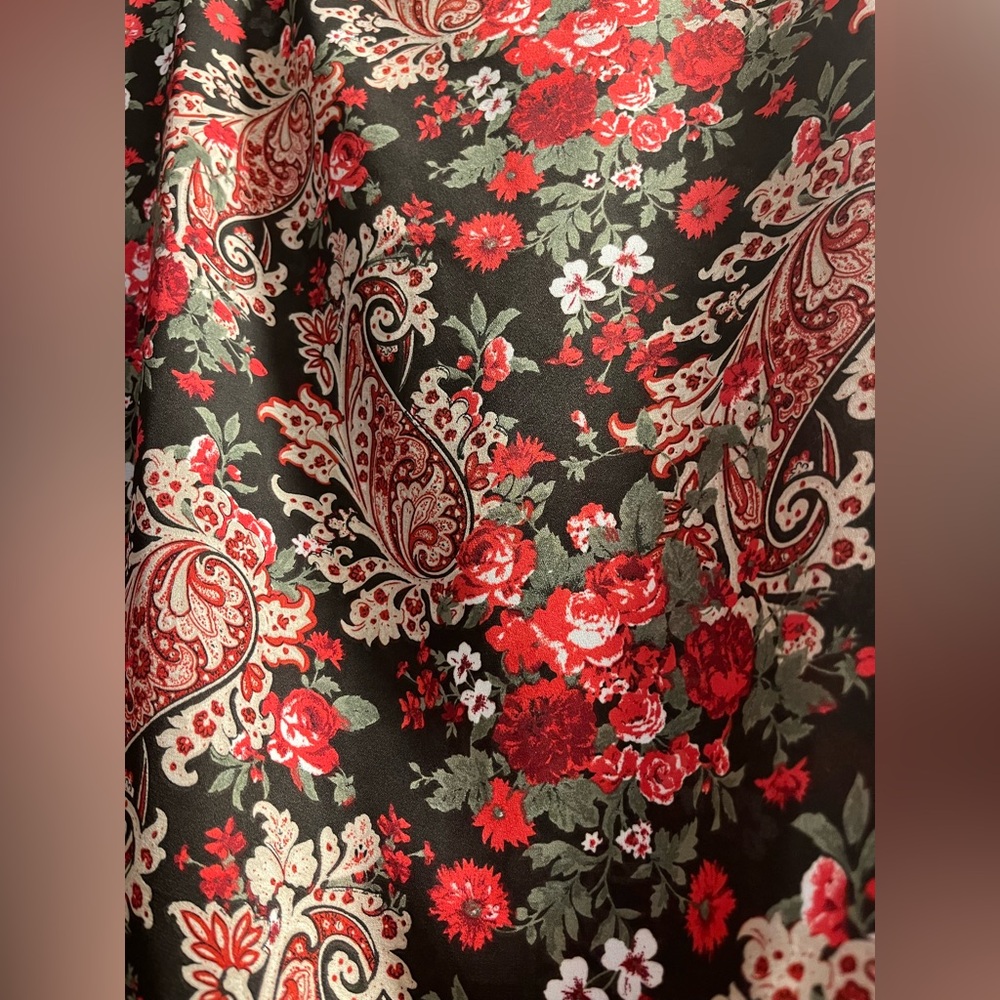 Xhilaration red/black multi blouse with black crochet trim hem. Women’s medium. - Picture 4 of 5